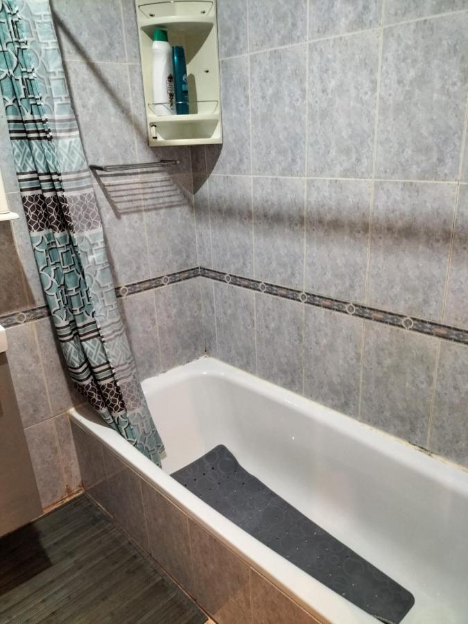 Habitacion Tranquila Y Familiar Madryt Zewnętrze zdjęcie